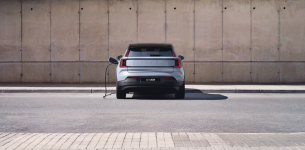 Volvo Cars примет Североамериканский стандарт зарядки электромобилей